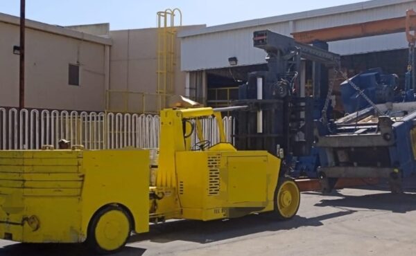 VERSA 60 80 2 Montacargas Versalift 60,000 a 80,000 libras capacidad de carga